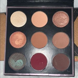 Make up geek x Manny MUA shadow palette